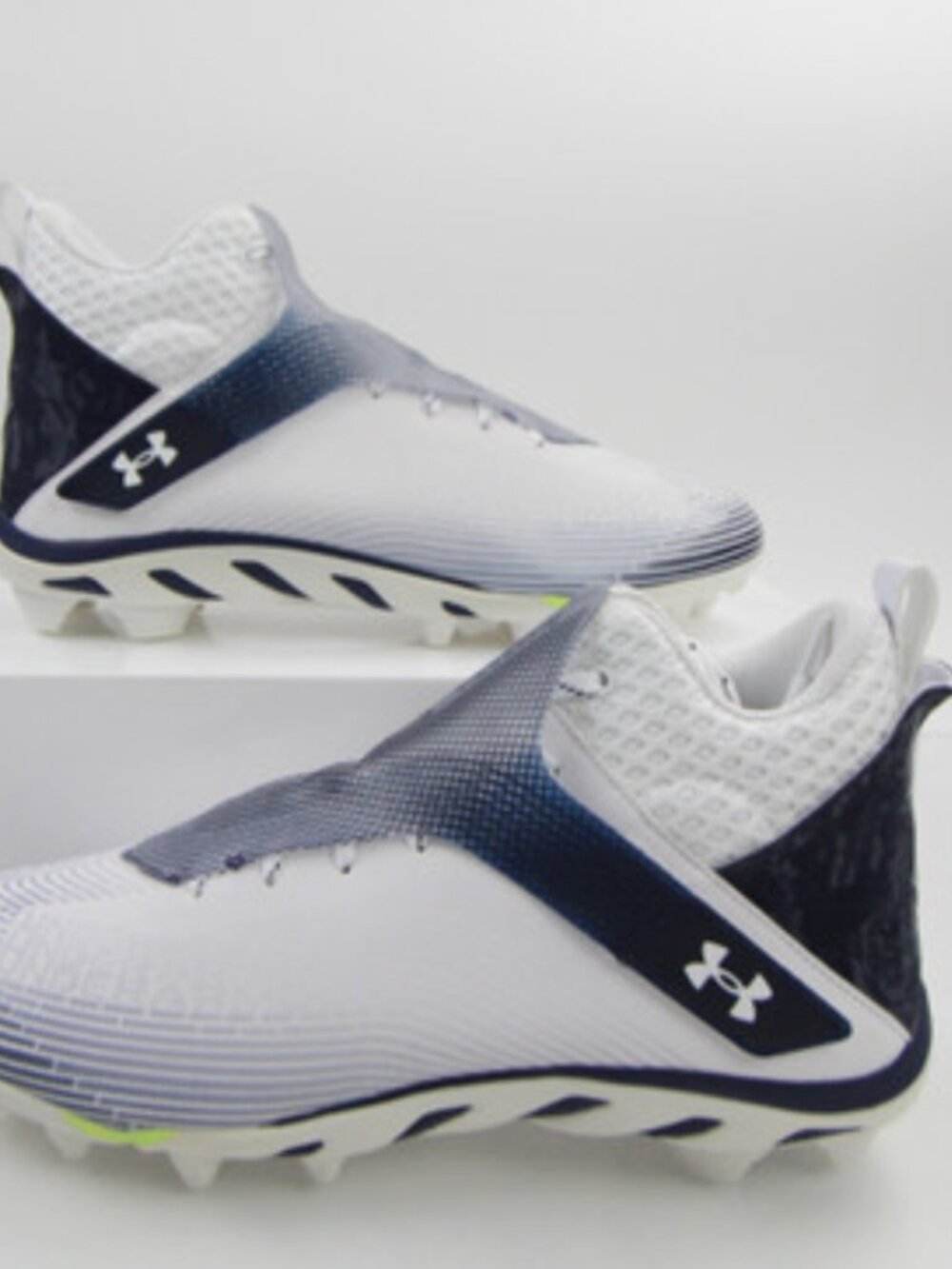 Mens NWT Under Armour Highlight football cleats